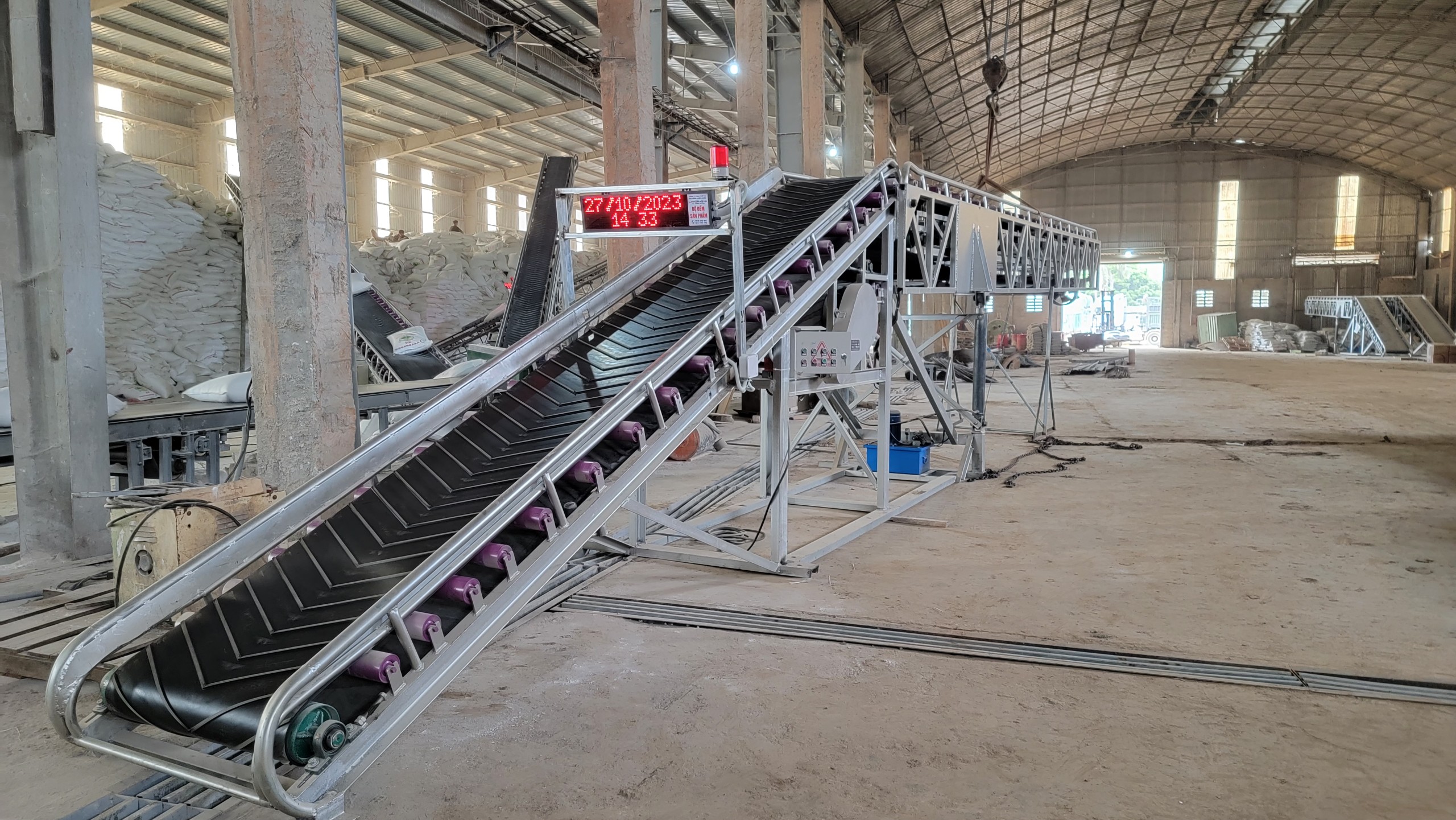 Bộ đếm sản phẩm tại nhà máy tinh bột sắn